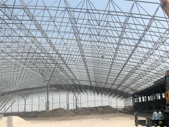 东兴钢厂料仓网架工程